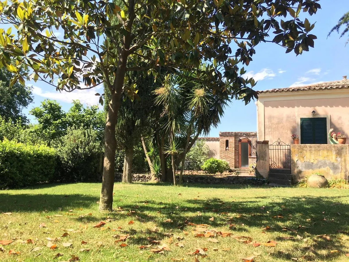 فندق مبيت وإفطار بيديمونتي إتنيو Bed And Breakfast Il Glicine