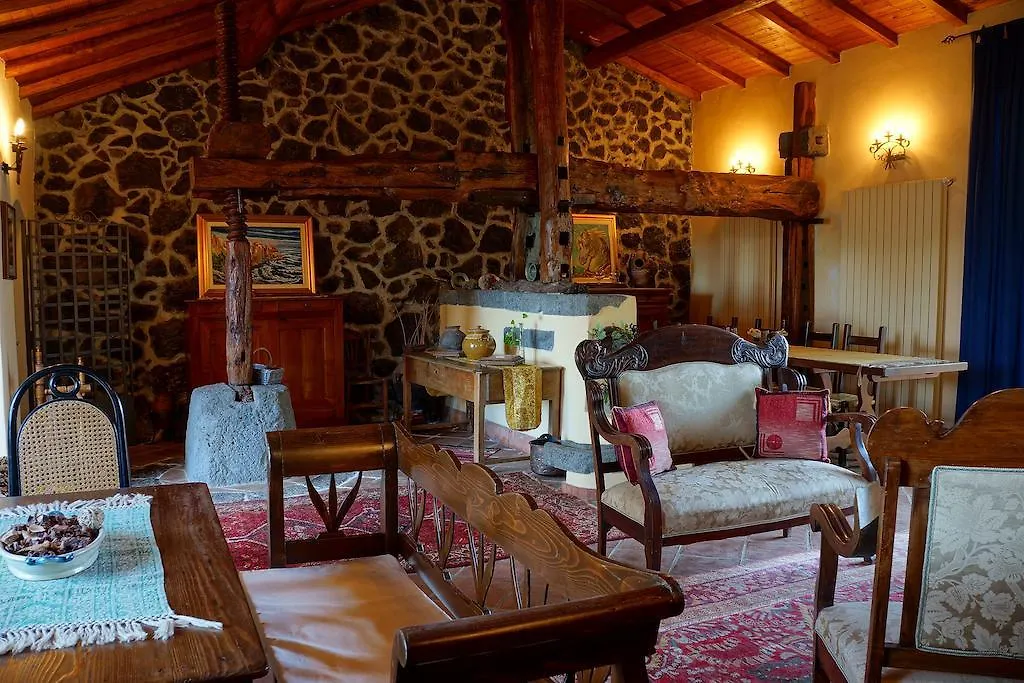 Bed And Breakfast Il Glicine 피에디몬테 에트네오 B&B